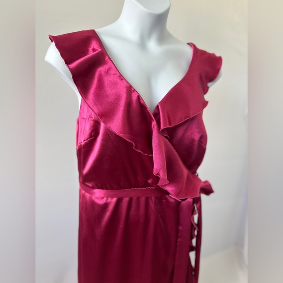 NWT! Fuchsia Pink Satin Wrap Dress By Little Mistress, Spring Wedding! Size. 10 - Picture 2 of 5